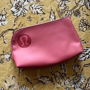 LULULEMON Zipper Clutch Bag carabiner pink one size pouch wristlet htf rare
